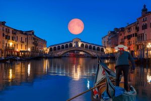 prom with a venetian theme